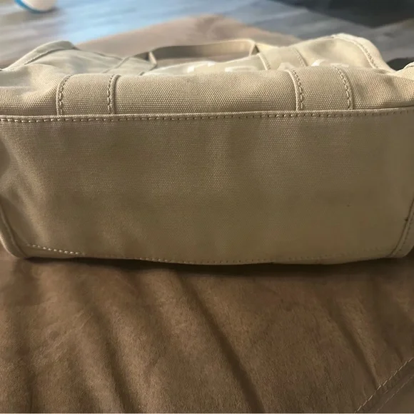 Marc Jacobs Cream Canvas Tote Bag - Picture 2 of 5